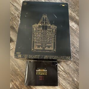 BOX 2 OF 3 LEGO Titanic replica model 10294 limited edition 1/200 2021.